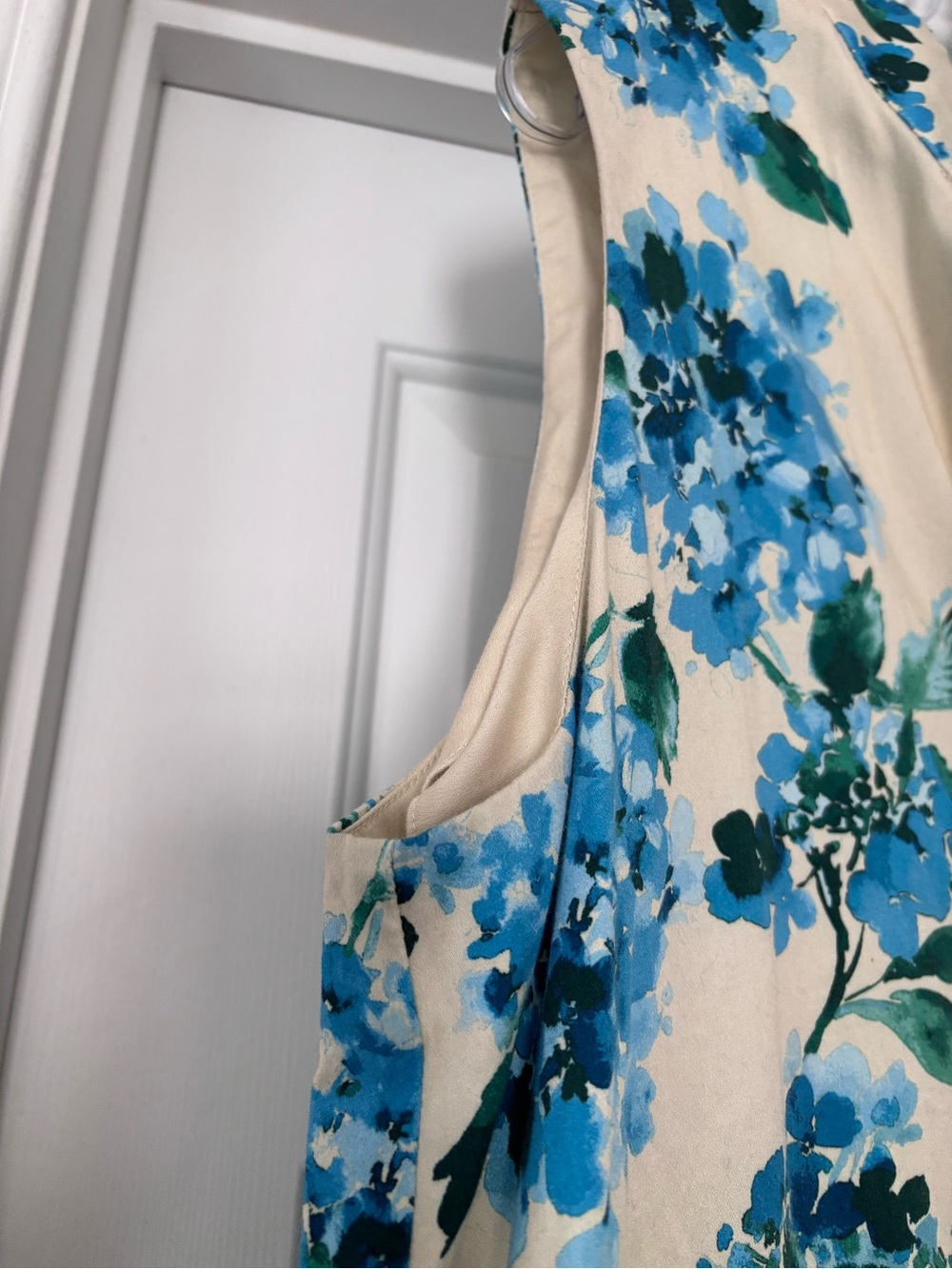 Tuckernuck Water's Edge Hydrangea Sleeveless Charlie Dress - Picture 6 of 7